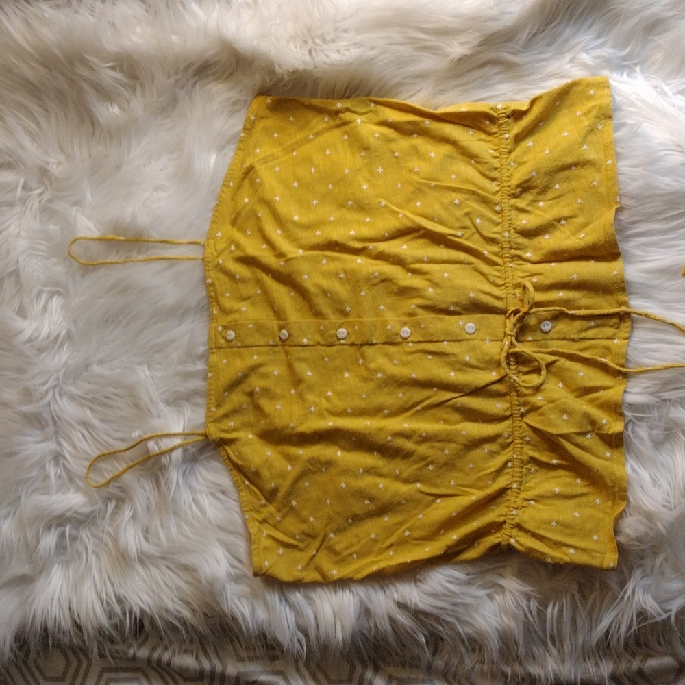 Universal Threads gold/mustard summer top sz L